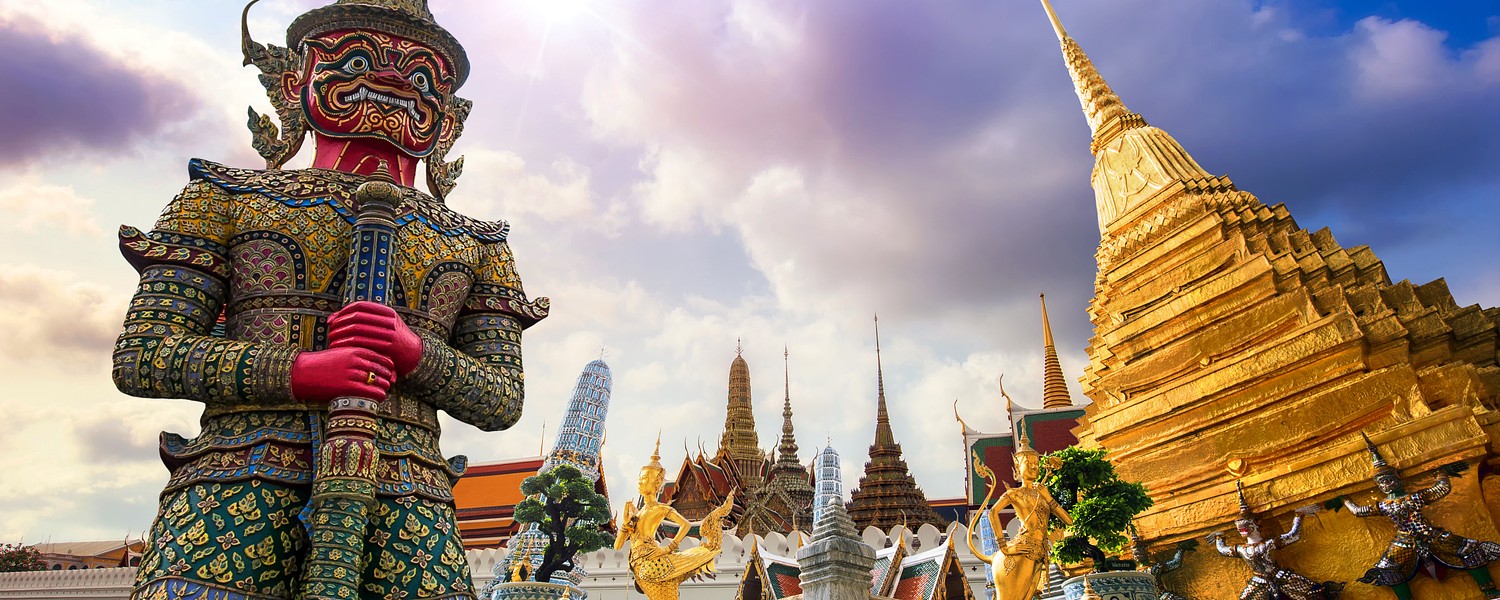 Wat Phra Kaew, Temple of the Emerald Buddha Wat Phra Kaew in Bangkok, Thailand