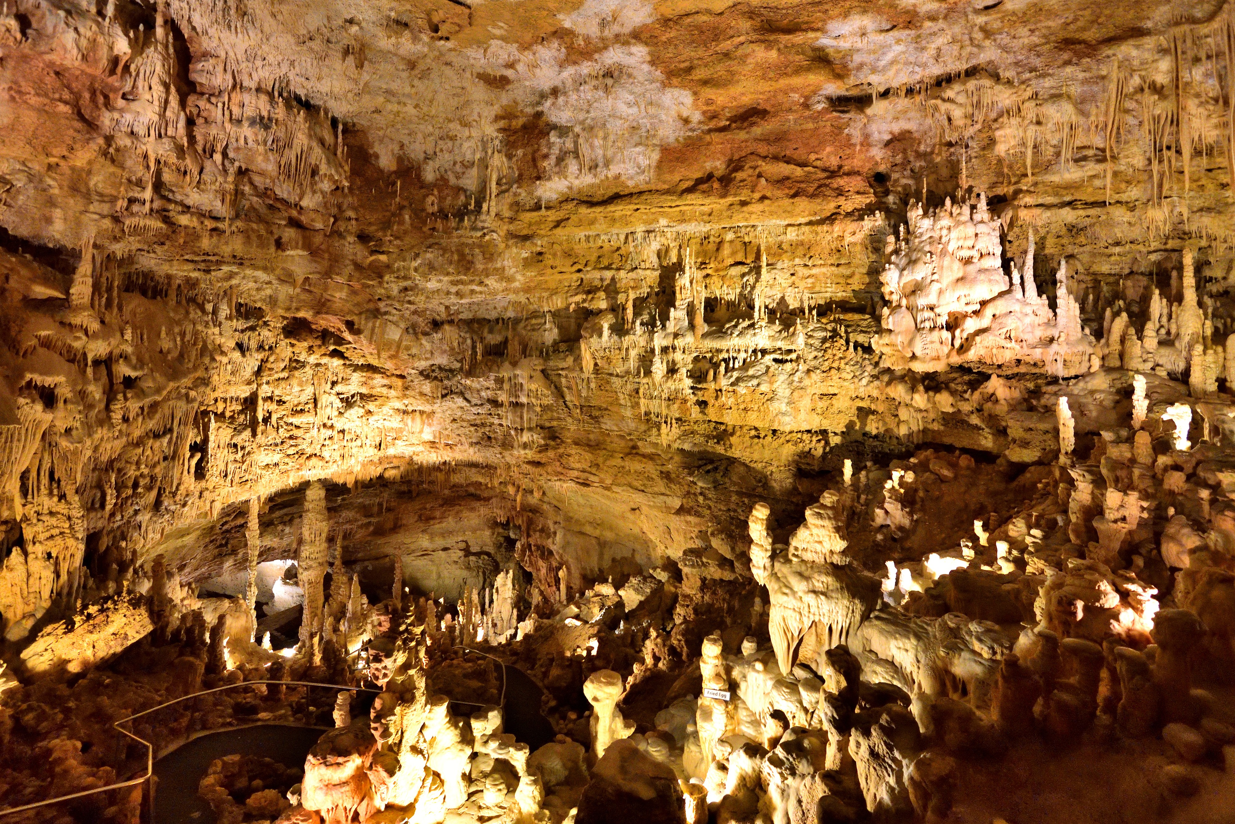 Natural Bridge Caverns - San Antonio, Texas - Arrivalguides.com